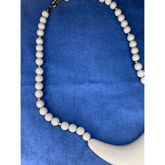 Gray Necklace 16 Inch Crescent Statement 1980s Goldtone Spacers Lightweight - Picture 4 of 12